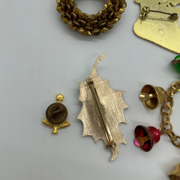 Christmas Jewelry Lot  Brooches Bracelet Earrings Vintage Modern Holly Candle - Picture 11 of 16